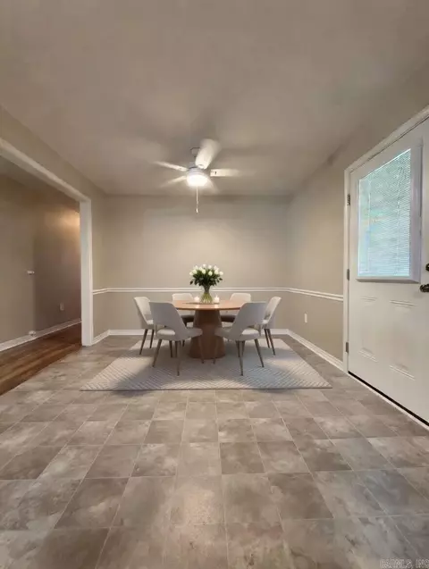 Dining - 110 Chippewa, Searcy, AR 72143 photo 1 of 1