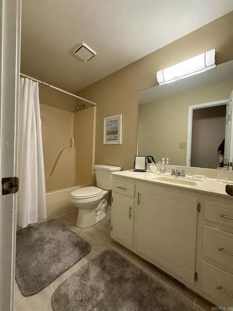 Bath - 110 Chippewa, Searcy, AR 72143 photo 1 of 4