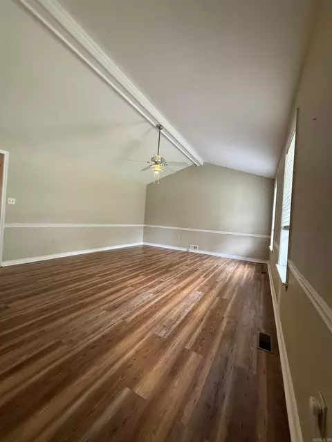 Living - 110 Chippewa, Searcy, AR 72143 photo 3 of 5