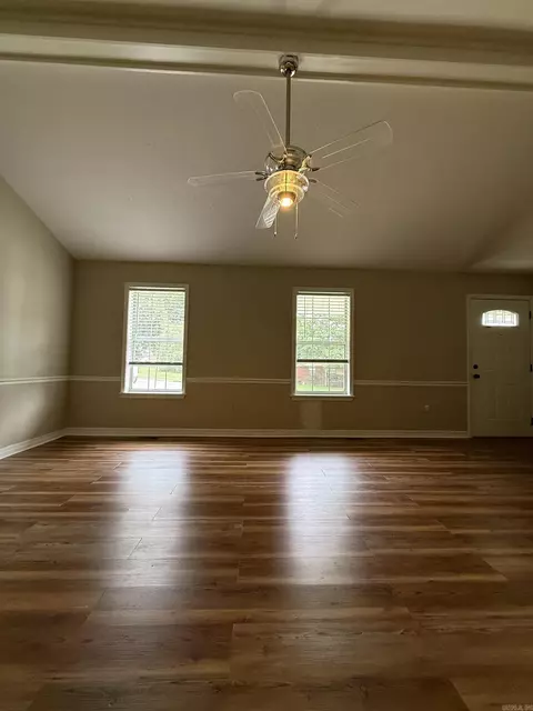 Living - 110 Chippewa, Searcy, AR 72143 photo 5 of 5