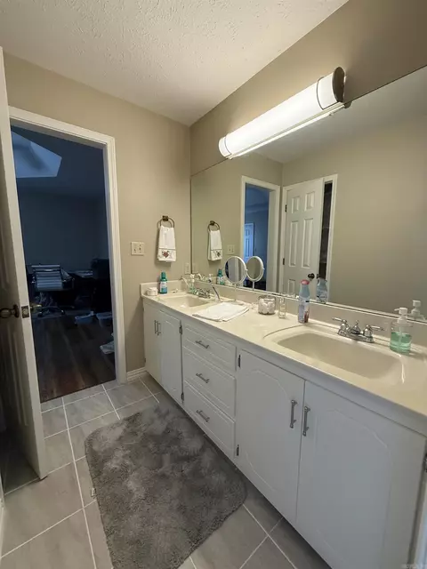 Bath - 110 Chippewa, Searcy, AR 72143 photo 3 of 4