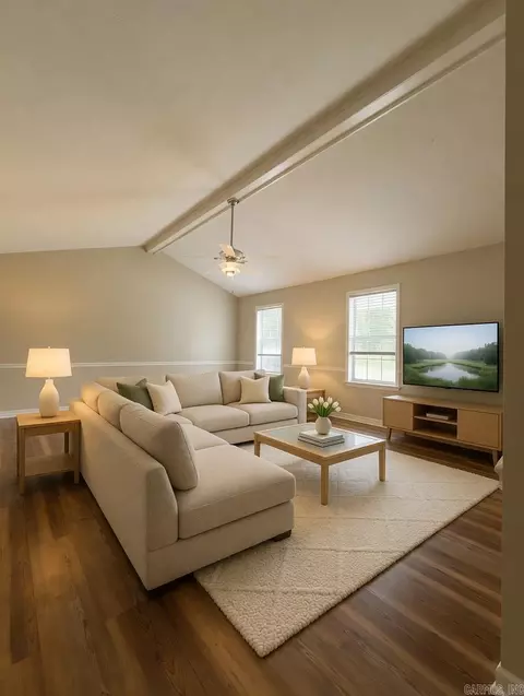 Living - 110 Chippewa, Searcy, AR 72143 photo 2 of 5