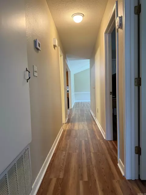 Entry Way - 110 Chippewa, Searcy, AR 72143 photo 1 of 1