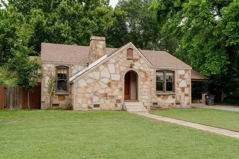 1010 W Center Ave, Searcy, AR 72143