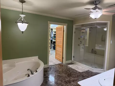 Bath - 9421 Jimbert Dr, Pine Bluff, AR 71603 photo 1 of 6