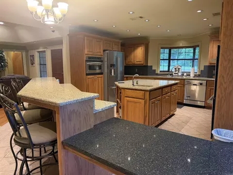 Kitchen - 9421 Jimbert Dr, Pine Bluff, AR 71603 photo 2 of 6