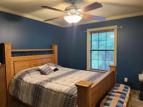 Bedroom - 9421 Jimbert Dr, Pine Bluff, AR 71603 photo 3 of 4