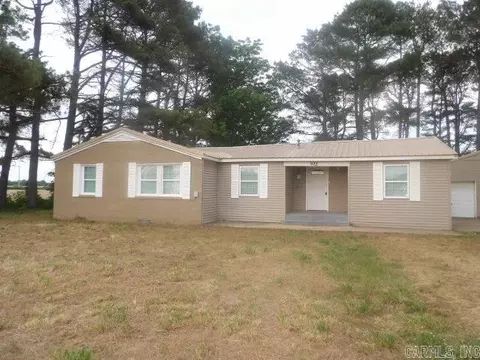 922 County 328 Rd, Bono, AR 72416