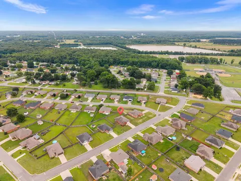 View/Area - 17 Stonehenge Dr, Cabot, AR 72023 photo 4 of 6