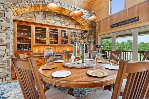 Dining - 205 Spring Rd, Searcy, AR 72143 photo 2 of 4