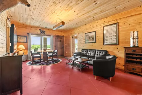 Living - 205 Spring Rd, Searcy, AR 72143 photo 2 of 2