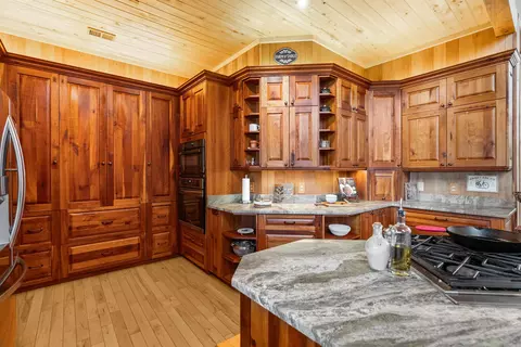 Kitchen - 205 Spring Rd, Searcy, AR 72143 photo 2 of 4