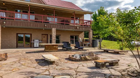 Exterior - 205 Spring Rd, Searcy, AR 72143 photo 7 of 8