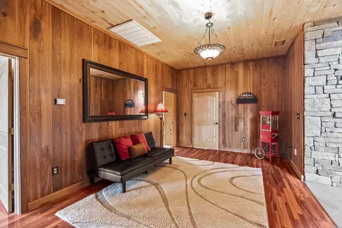 Entry Way - 205 Spring Rd, Searcy, AR 72143 photo 1 of 3