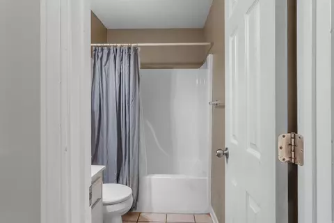 Bath - 20 Violet Cv, Cabot, AR 72023 photo 4 of 5