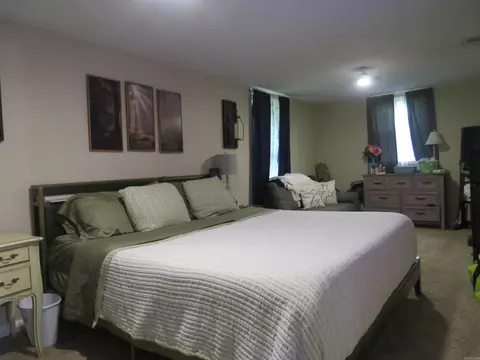 Bedroom - 403 W Walnut St, Benton, AR 72015 photo 1 of 6