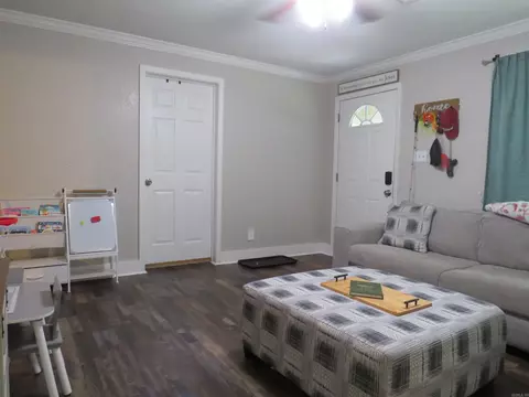 Entry Way - 403 W Walnut St, Benton, AR 72015 photo 1 of 1