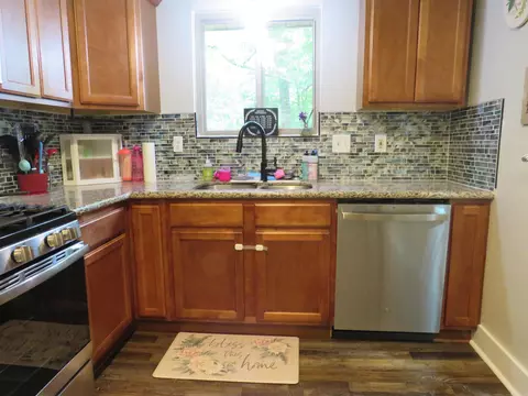 Kitchen - 403 W Walnut St, Benton, AR 72015 photo 1 of 4