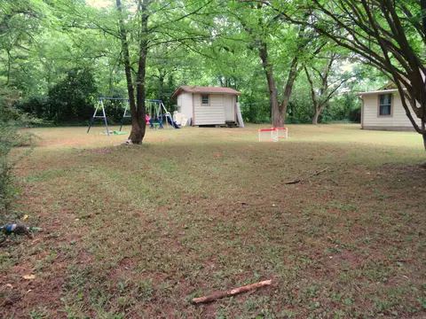 Exterior - 403 W Walnut St, Benton, AR 72015 photo 9 of 17