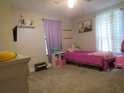 Bedroom - 403 W Walnut St, Benton, AR 72015 photo 3 of 6