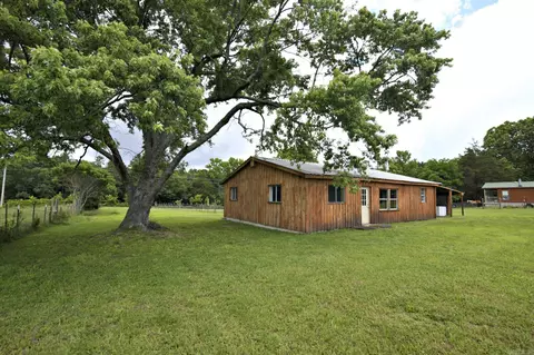 281 Polk Road 24, Cove, AR 71937