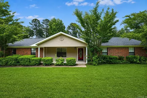 1007 Michael Ann Dr, White Hall, AR 71602