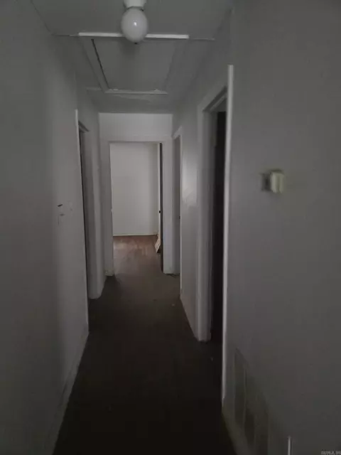 Entry Way - 1019 E 6th Ave, Pine Bluff, AR 71601 photo 5 of 6