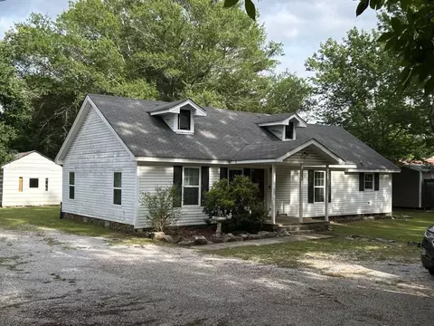 303 N Bayou Dr, Mountain View, AR 72560