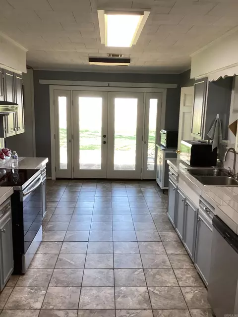 Kitchen - 409 Grand Lake Loop, Eudora, AR 71640 photo 1 of 2
