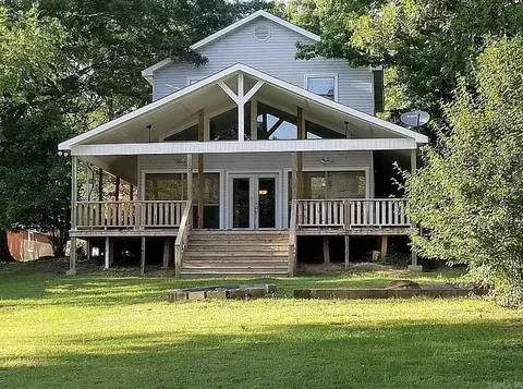 48 Lakeshore Dr, Conway, AR 72032
