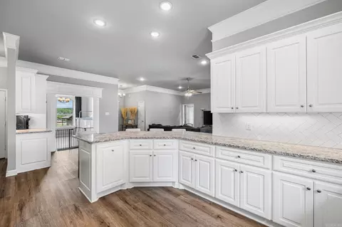 Kitchen - 31 Andy Cv, Cabot, AR 72023 photo 4 of 5
