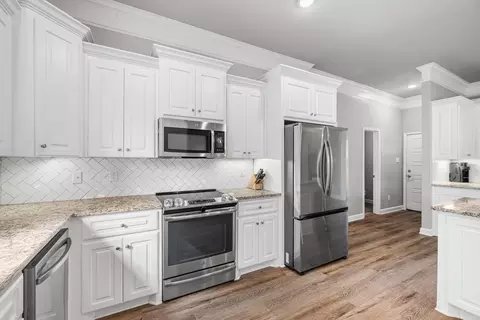 Kitchen - 31 Andy Cv, Cabot, AR 72023 photo 2 of 5