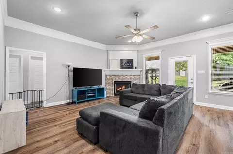 Living - 31 Andy Cv, Cabot, AR 72023 photo 1 of 1