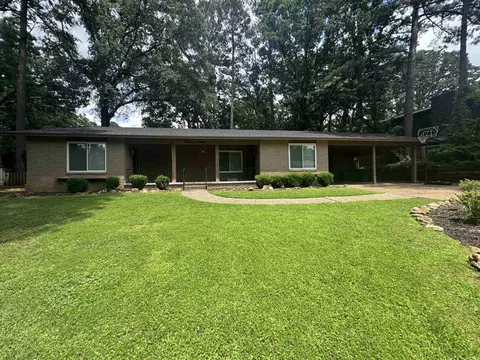 1311 Starfield Rd, North Little Rock, AR 72116