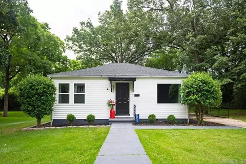 2058 Maple St, Batesville, AR 72501