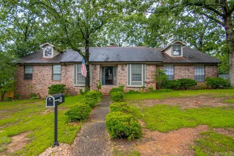 1 Cedar Creek Ct, North Little Rock, AR 72116