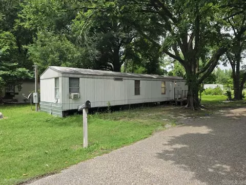 902 Union Ave W, Wynne, AR 72396