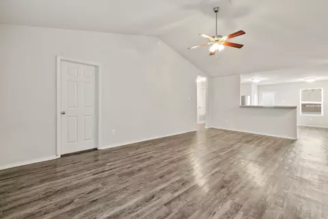 Living - 6096 Saddle Hill Dr, Alexander, AR 72002 photo 3 of 7
