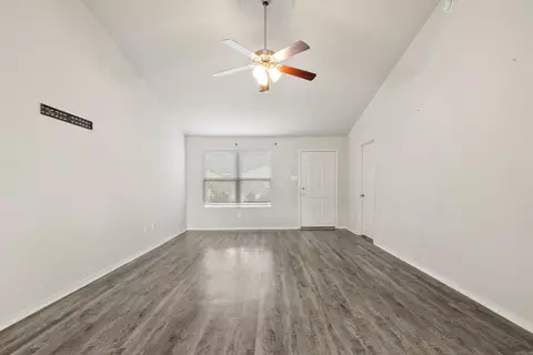 Living - 6096 Saddle Hill Dr, Alexander, AR 72002 photo 5 of 7