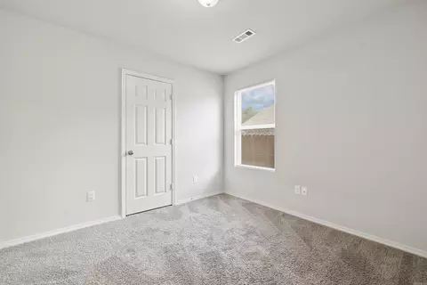 Bedroom - 6096 Saddle Hill Dr, Alexander, AR 72002 photo 7 of 8