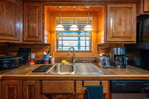 Kitchen - 103 Tyler Rd, Melbourne, AR 72556 photo 3 of 4