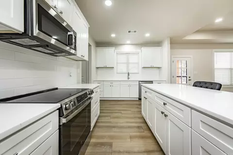 Kitchen - 3172 Haley Ct, Benton, AR 72019 photo 1 of 3