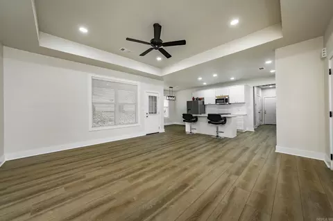 Living - 3172 Haley Ct, Benton, AR 72019 photo 2 of 3