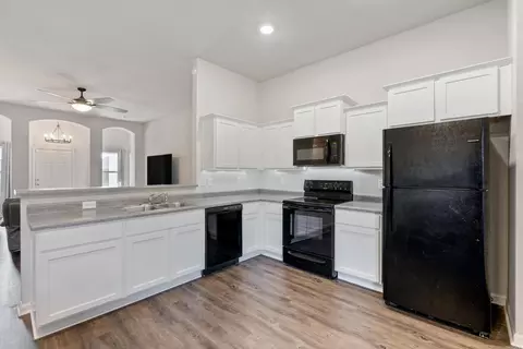 Kitchen - 1200 Mae Ln, Conway, AR 72032 photo 1 of 2