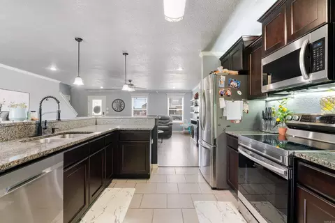 Entry Way - 2800 Plateau Dr, Conway, AR 72032 photo 4 of 6