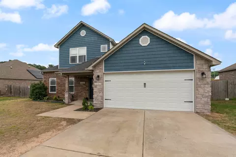 Exterior - 2800 Plateau Dr, Conway, AR 72032 photo 3 of 6