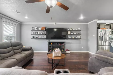 Living - 2800 Plateau Dr, Conway, AR 72032 photo 2 of 2