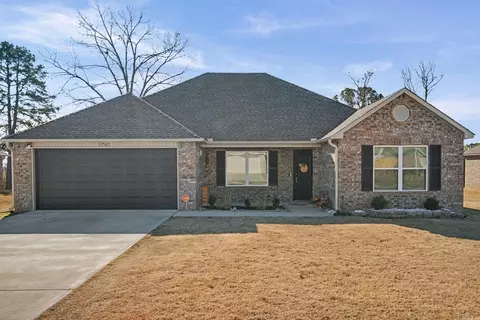 1707 Ridgefield Cir, Searcy, AR 72143