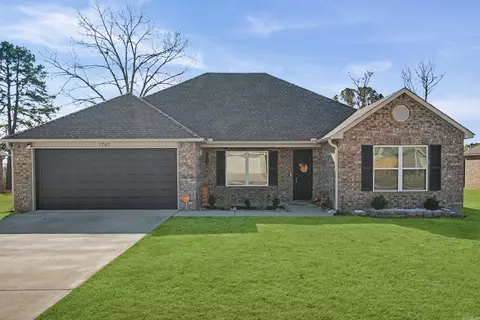 1707 Ridgefield Cir, Searcy, AR 72143