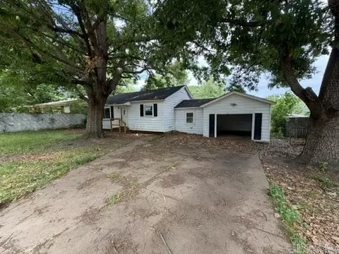 220 Willow St, Jacksonville, AR 72076